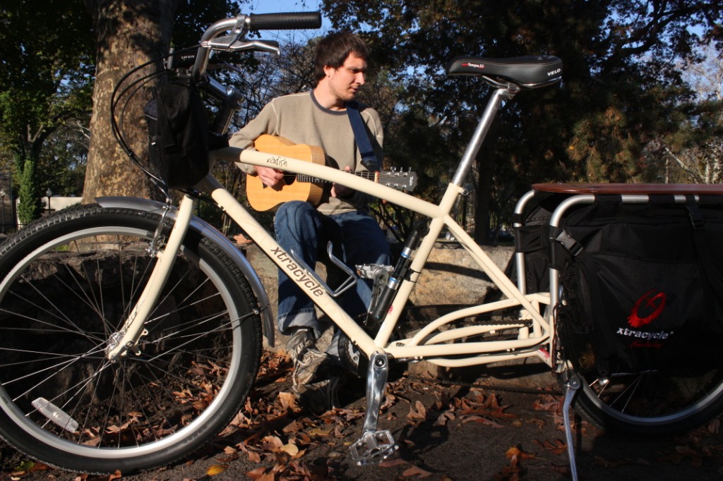 Jon Watts and his Xtracycle Radish 09